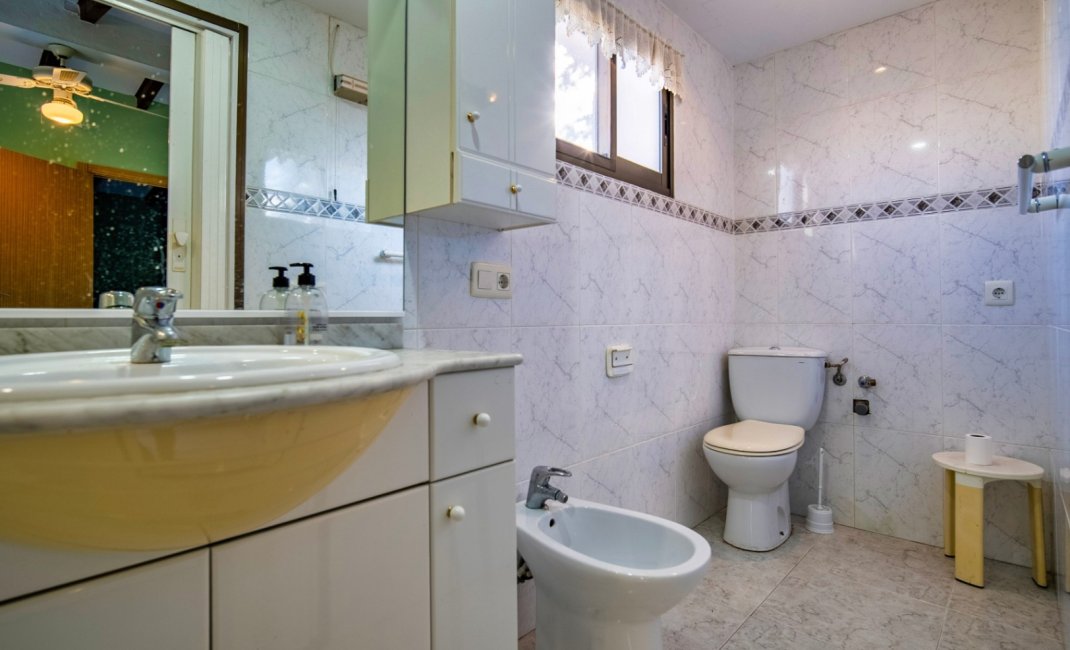 Resale - Villa -
Alfaz del Pi - El Romeral