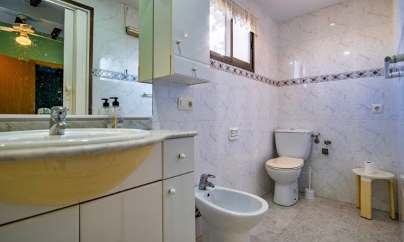 Resale - Villa -
Alfaz del Pi - El Romeral