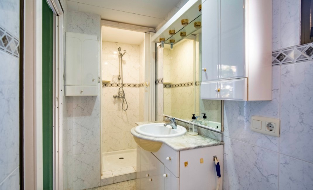 Resale - Villa -
Alfaz del Pi - El Romeral