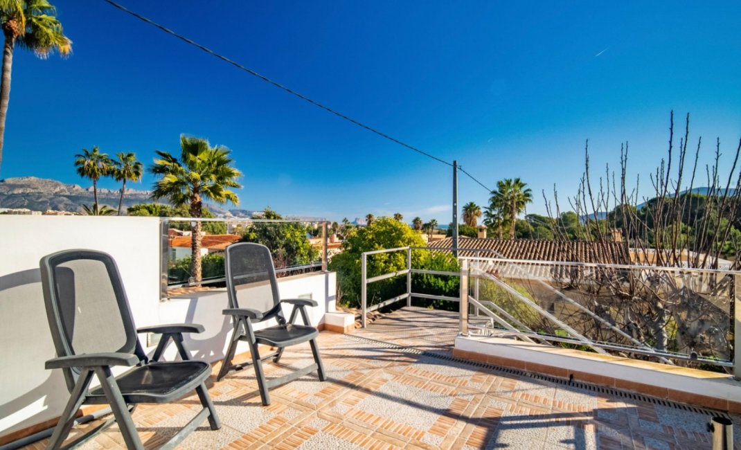 Resale - Villa -
Alfaz del Pi - El Romeral