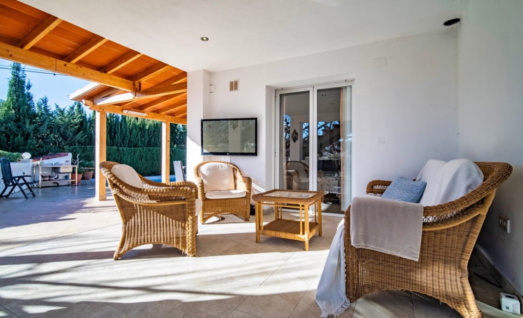 Resale - Villa -
Alfaz del Pi - El Romeral