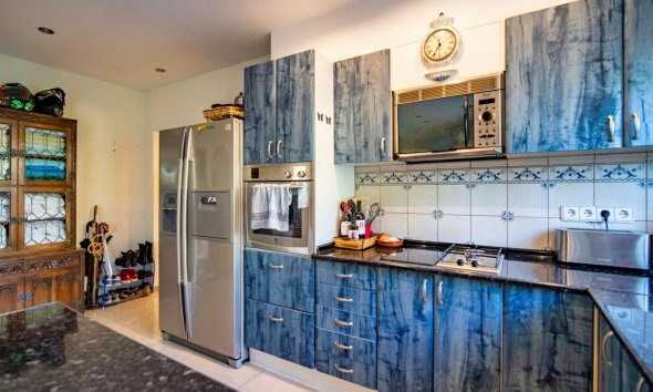 Resale - Villa -
Alfaz del Pi - El Romeral