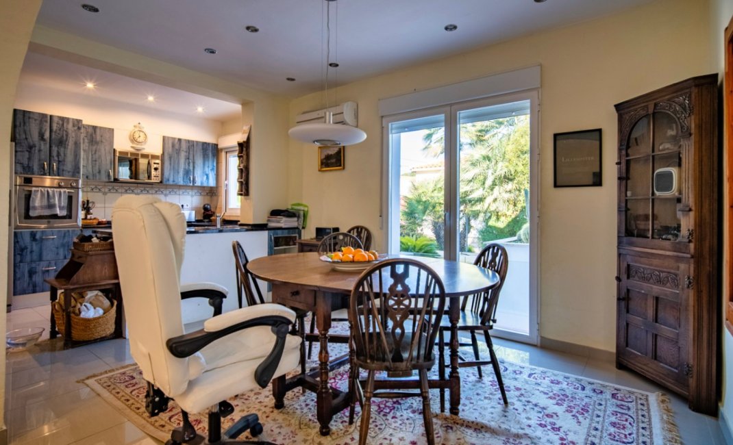 Resale - Villa -
Alfaz del Pi - El Romeral