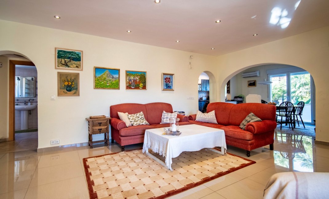 Resale - Villa -
Alfaz del Pi - El Romeral