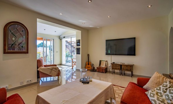 Resale - Villa -
Alfaz del Pi - El Romeral