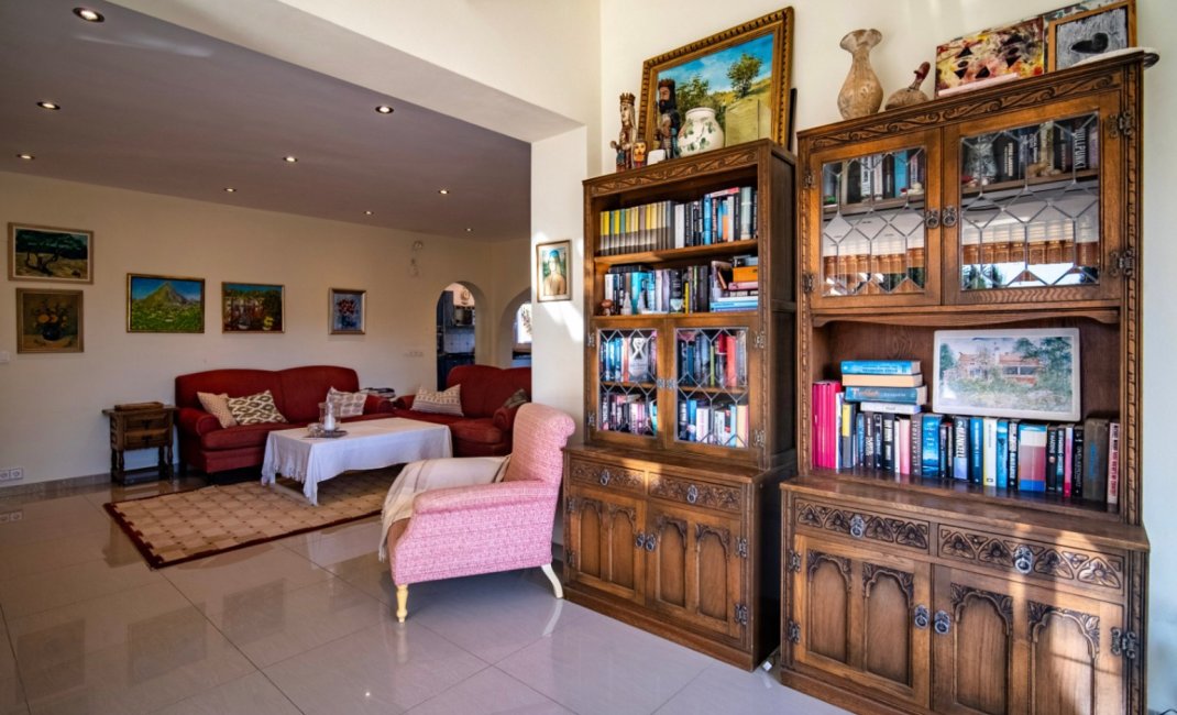 Resale - Villa -
Alfaz del Pi - El Romeral