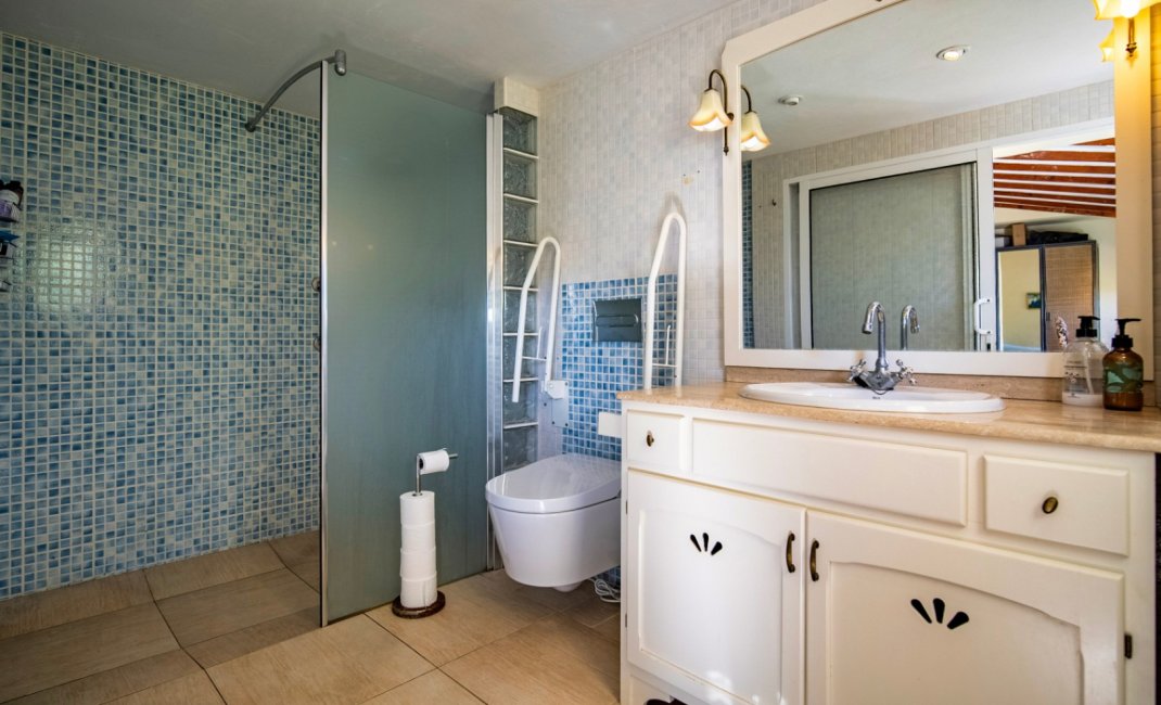 Resale - Villa -
Alfaz del Pi - El Romeral