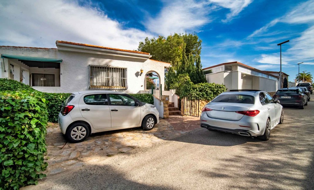 Resale - Villa -
Alfaz del Pi - Colonia Escandinavia