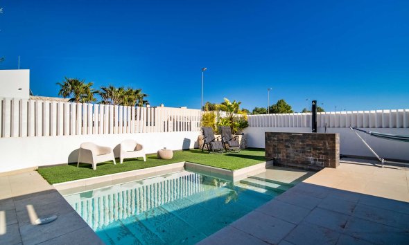 Resale - Villa -
Polop - La Alberca