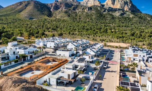 Resale - Villa -
Polop - La Alberca