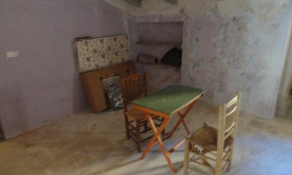 Resale - Townhouse / Semi -
Bolulla - CENTRO