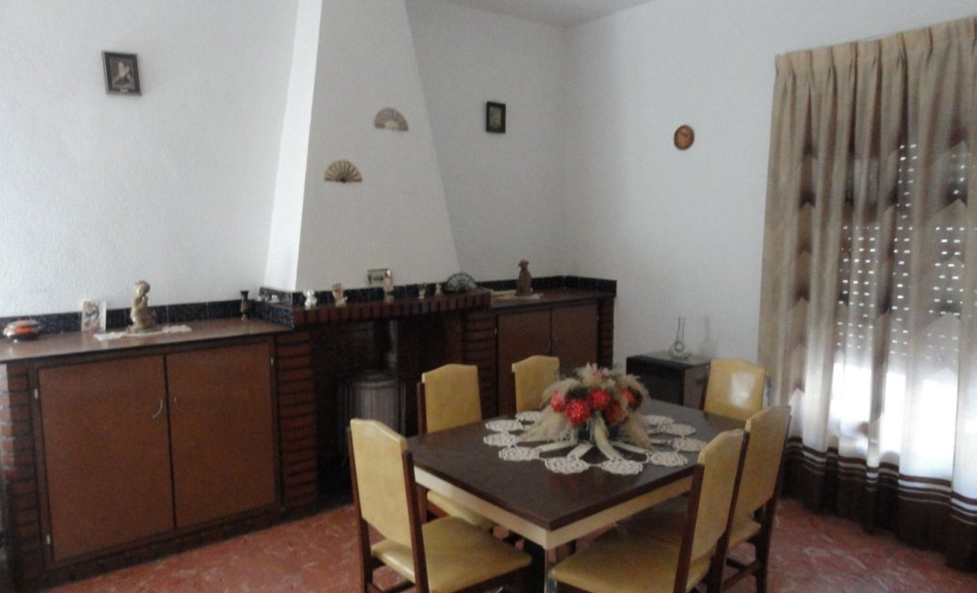 Resale - Townhouse / Semi -
Bolulla - CENTRO