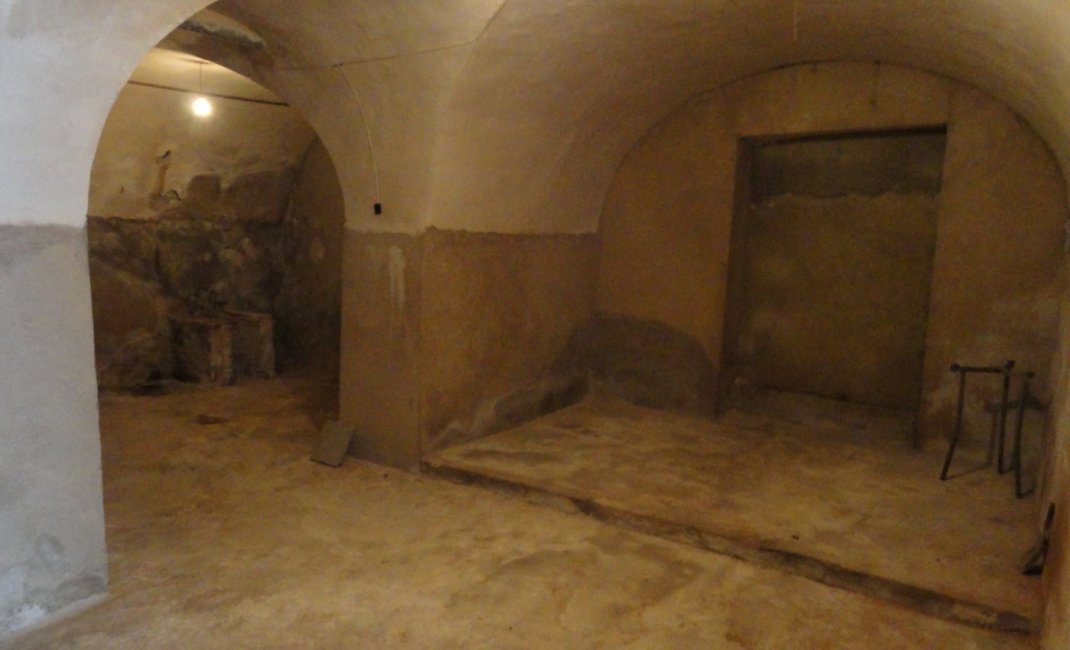 Resale - Townhouse / Semi -
Bolulla - CENTRO