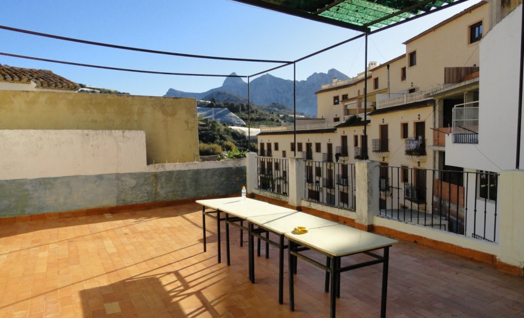 Resale - Townhouse / Semi -
Bolulla - CENTRO