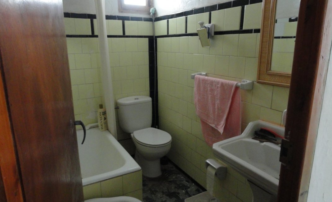 Resale - Townhouse / Semi -
Bolulla - CENTRO