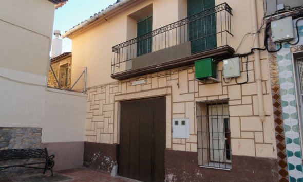 Resale - Townhouse / Semi -
Bolulla - CENTRO