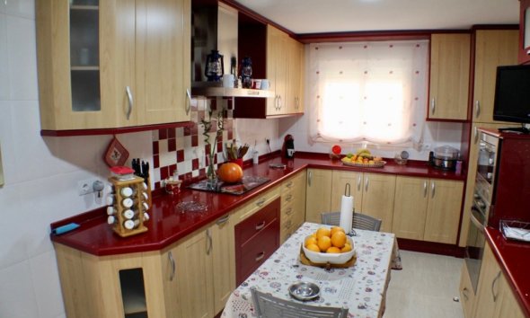 Resale - Villa -
La Nucía - Urbanisations