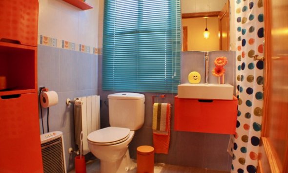 Resale - Villa -
La Nucía - Urbanisations