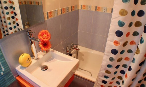 Resale - Villa -
La Nucía - Urbanisations