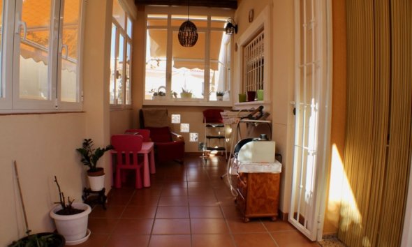 Resale - Villa -
La Nucía - Urbanisations