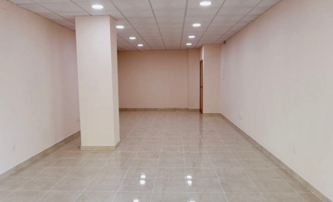 Resale - Commercial -
Benidorm - Colonia Madrid / Foietes