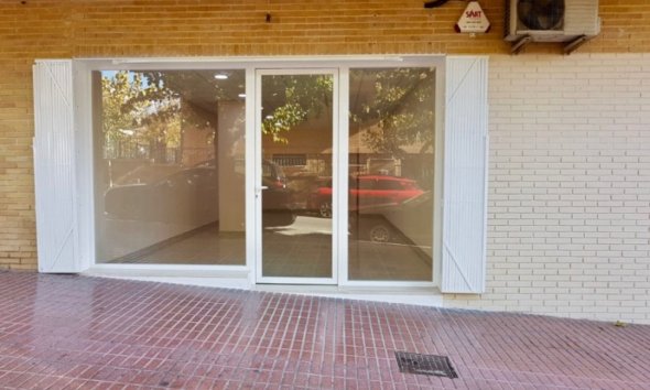 Resale - Commercial -
Benidorm - Colonia Madrid / Foietes