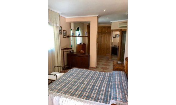 Resale - Villa -
Benidorm - Rincón de Loix