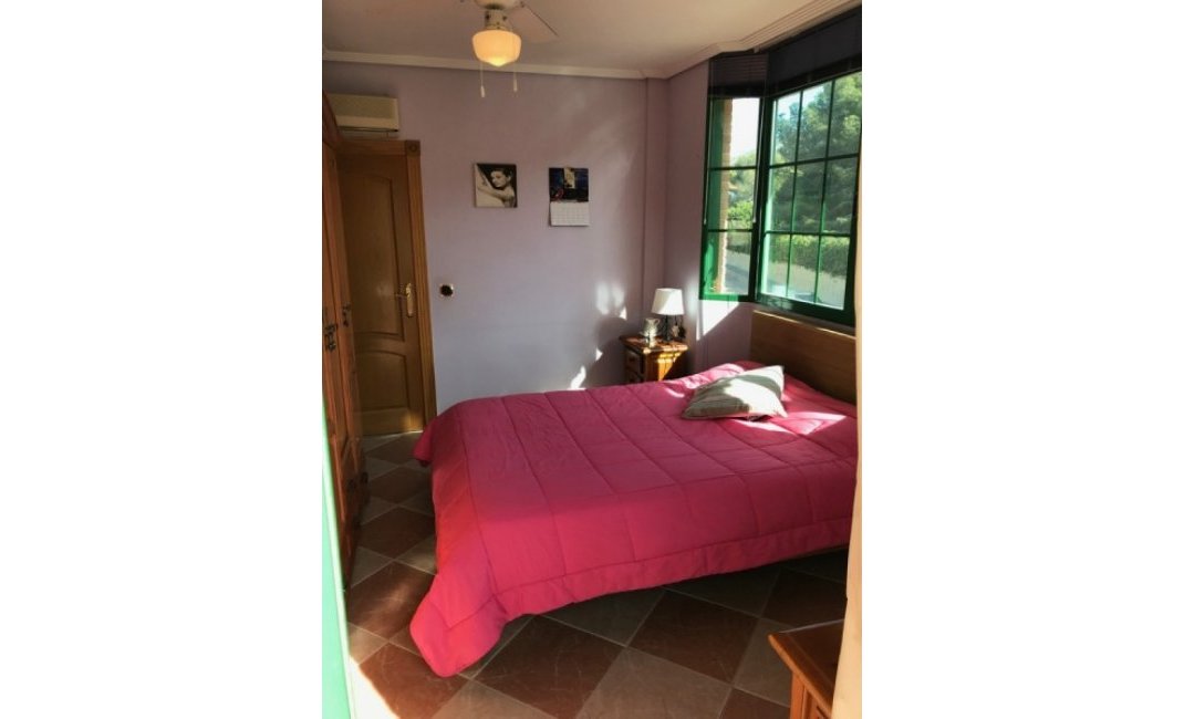 Resale - Villa -
Benidorm - Rincón de Loix