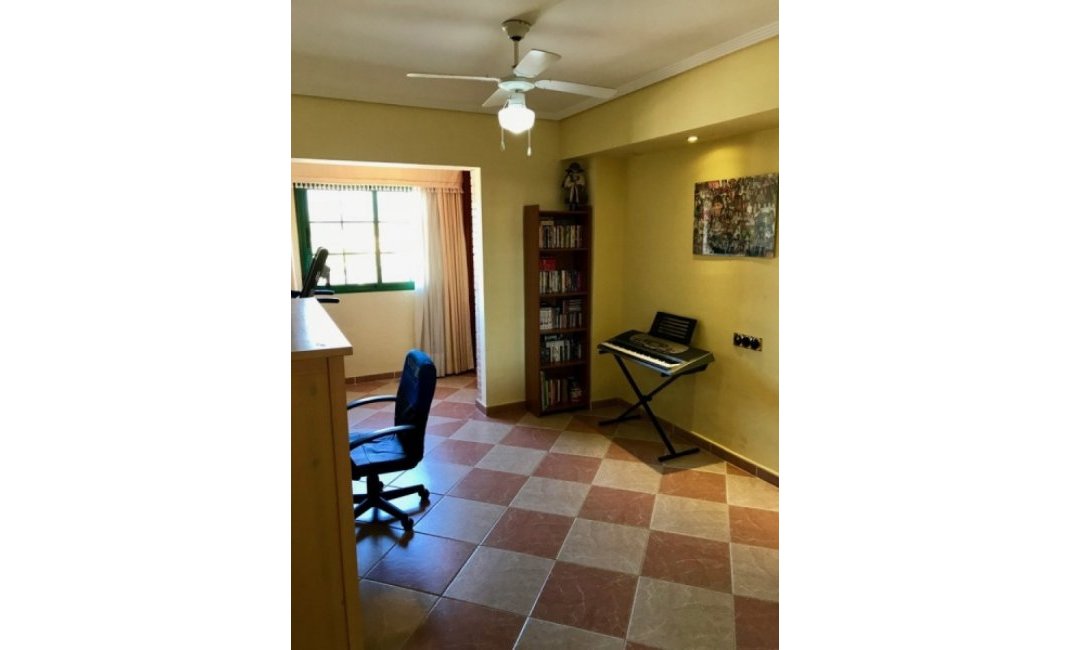 Resale - Villa -
Benidorm - Rincón de Loix