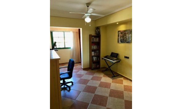 Resale - Villa -
Benidorm - Rincón de Loix