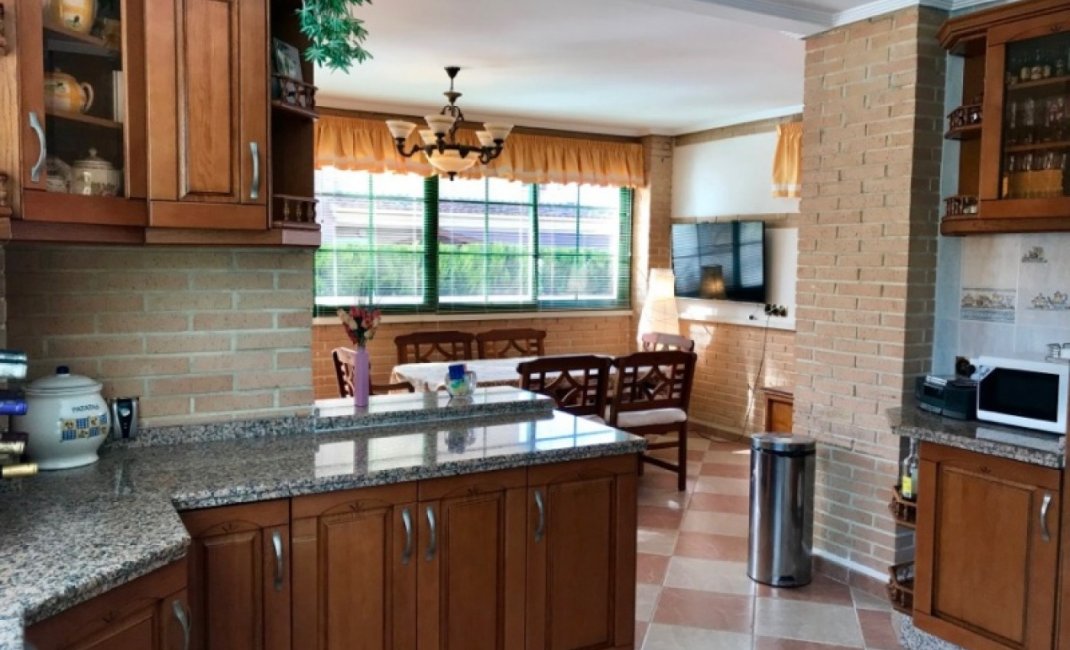 Resale - Villa -
Benidorm - Rincón de Loix