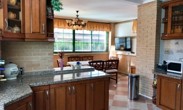 Resale - Villa -
Benidorm - Rincón de Loix