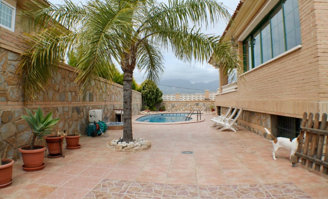 Resale - Villa -
Benidorm - Rincón de Loix