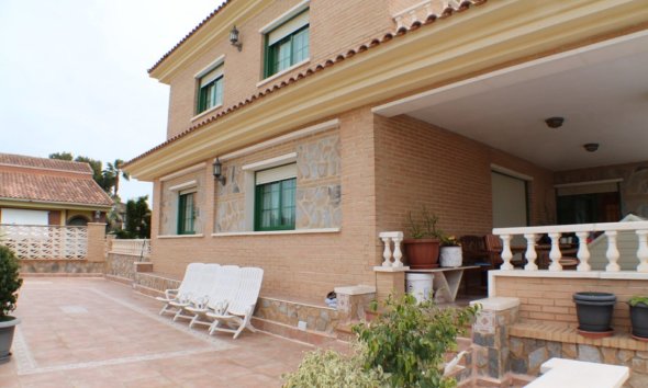 Resale - Villa -
Benidorm - Rincón de Loix
