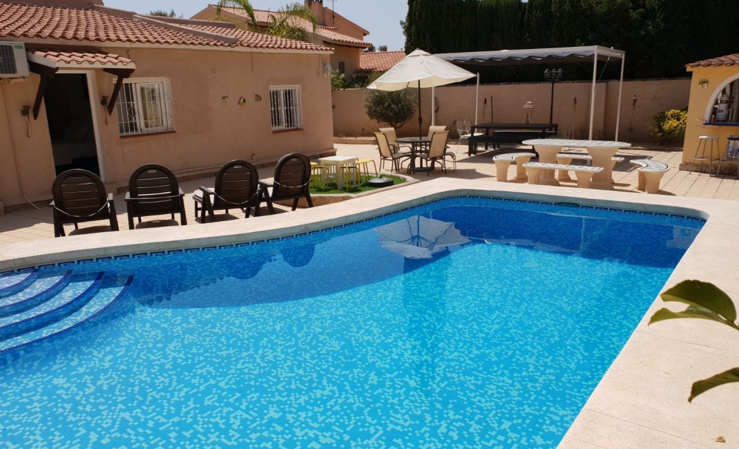 Resale - Villa -
Alfaz del Pi - Alfas del Pí