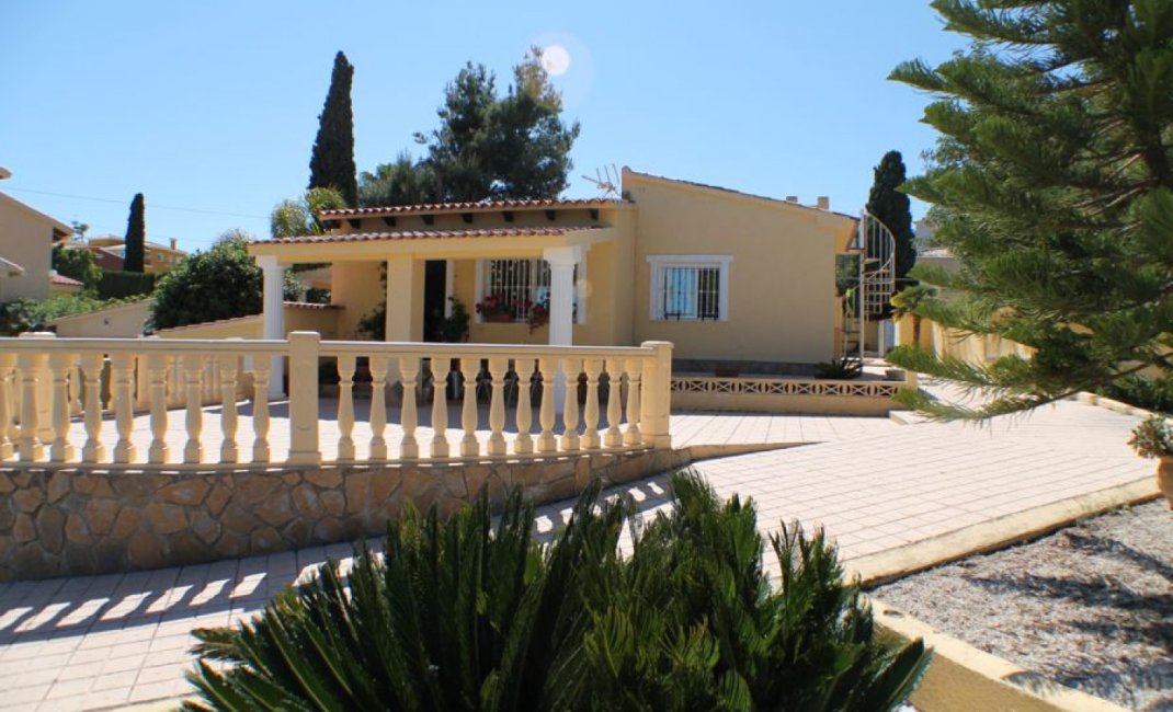 Resale - Villa -
Alfaz del Pi - Alfas del Pí