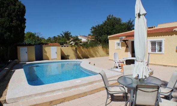 Resale - Villa -
Alfaz del Pi - Alfas del Pí