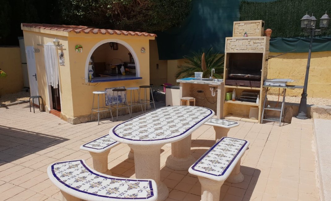 Resale - Villa -
Alfaz del Pi - Alfas del Pí