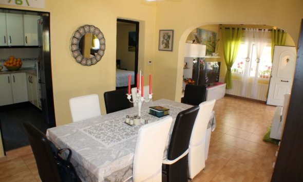 Resale - Villa -
Alfaz del Pi - Alfas del Pí