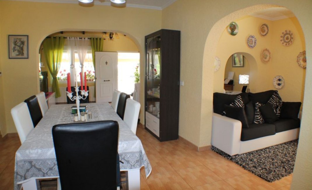 Resale - Villa -
Alfaz del Pi - Alfas del Pí