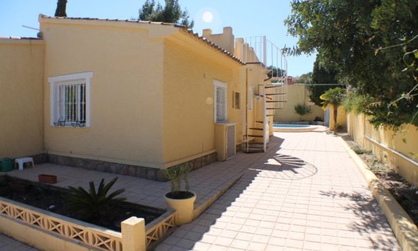 Resale - Villa -
Alfaz del Pi - Alfas del Pí