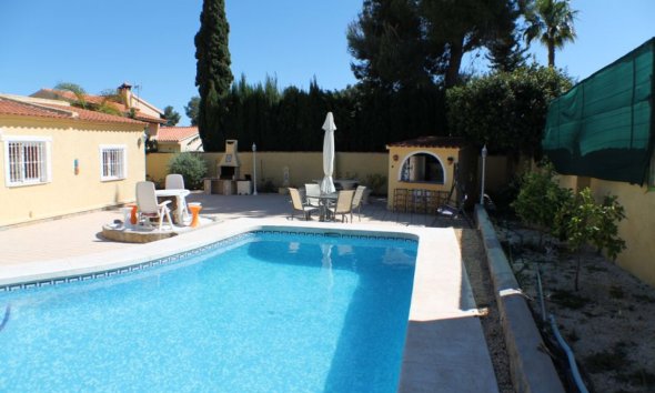 Resale - Villa -
Alfaz del Pi - Alfas del Pí