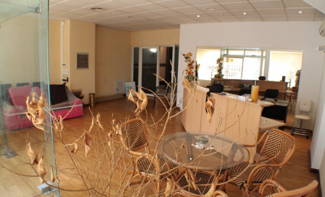 Revente - Commercial -
Altea