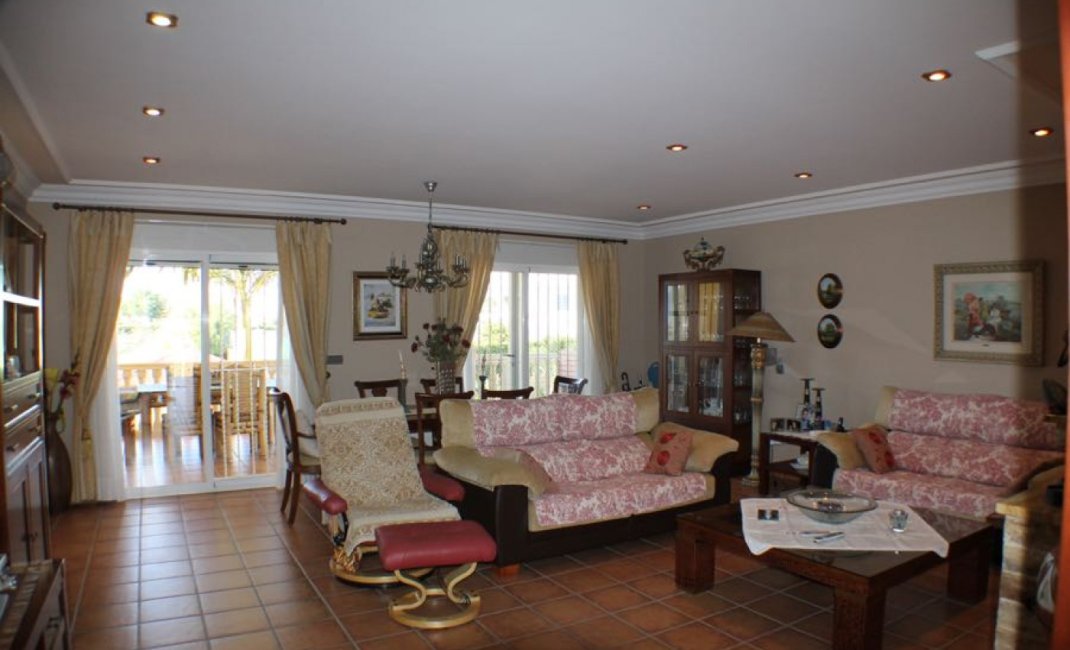 Resale - Villa -
Alfaz del Pi - Alfas del Pí