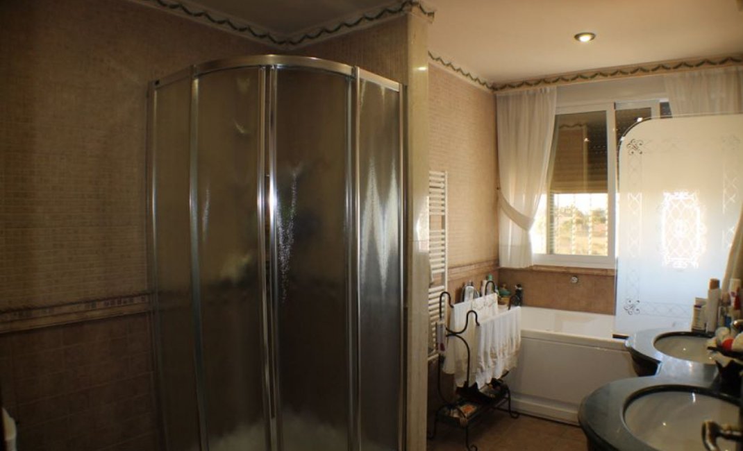 Resale - Villa -
Alfaz del Pi - Alfas del Pí