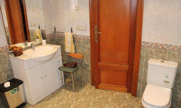 Resale - Villa -
Benidorm - Poniente