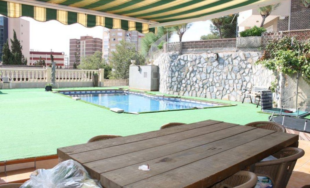 Resale - Villa -
Benidorm - Poniente