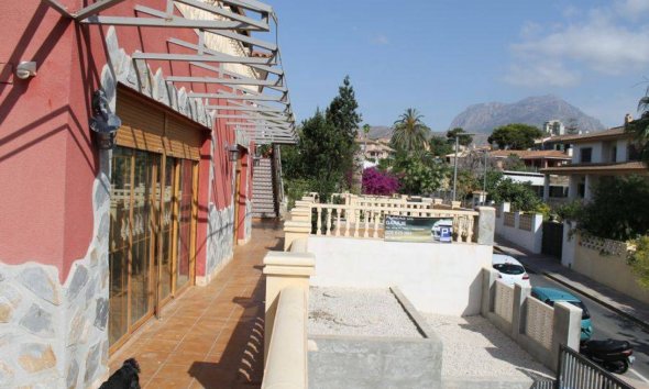 Resale - Villa -
Benidorm - Poniente