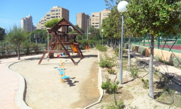 Resale - Apartment / flat -
Benidorm - Poniente