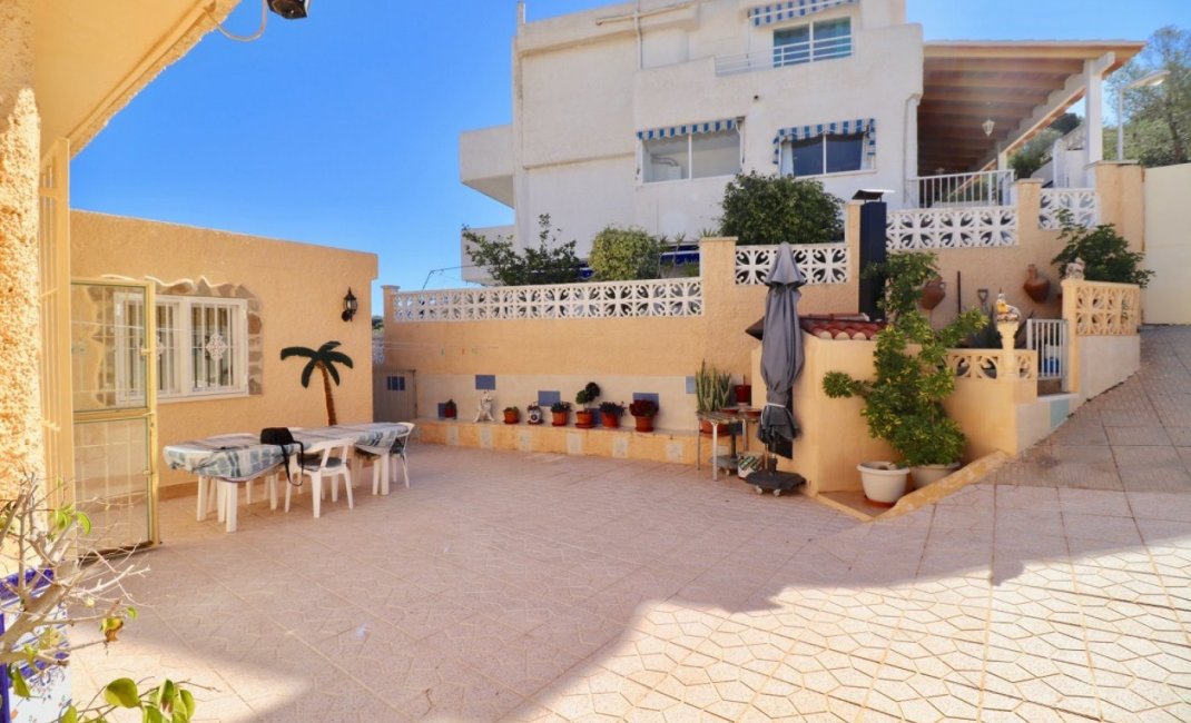 Resale - Villa -
Benidorm - Rincón de Loix